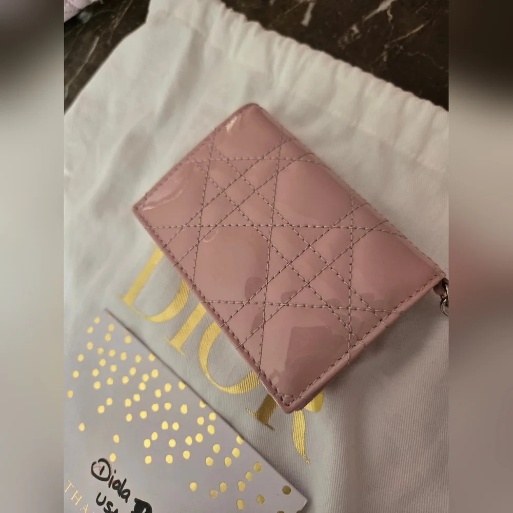 DIOR Card Holder.